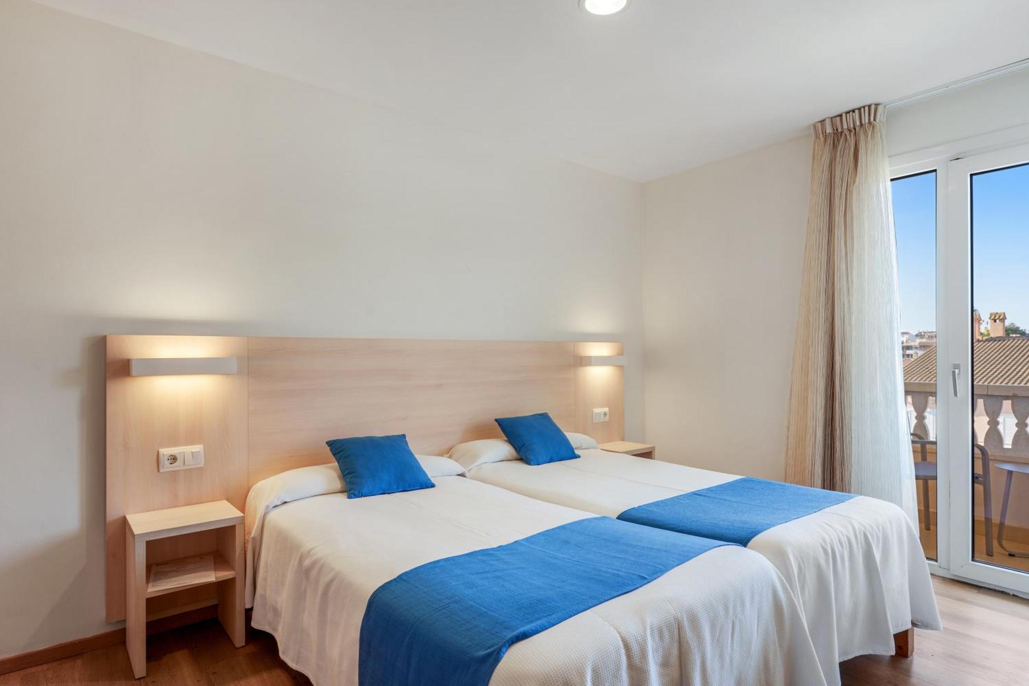 Bluewater Hotel Colonia de Sant Jordi ภายนอก รูปภาพ