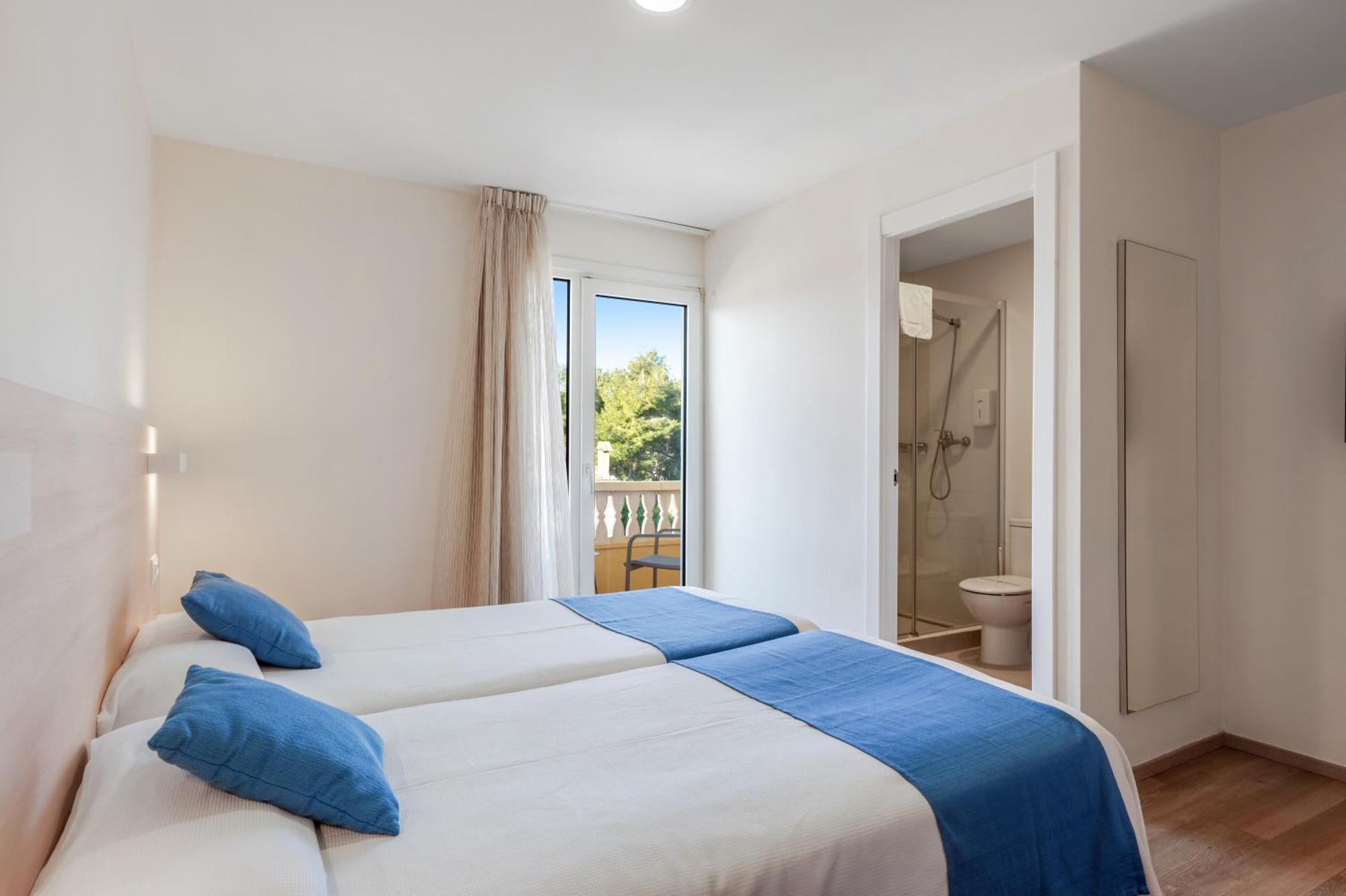 Bluewater Hotel Colonia de Sant Jordi ภายนอก รูปภาพ